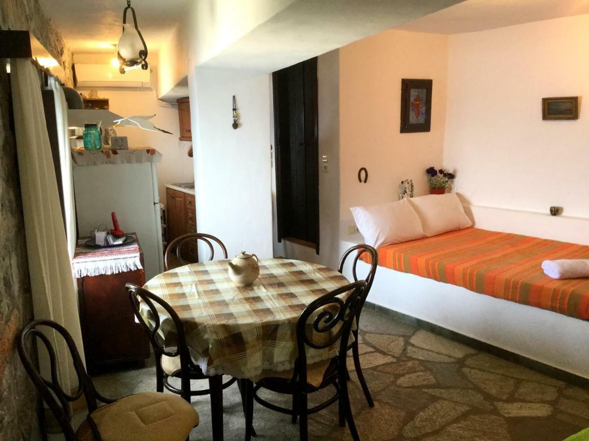 Villa Castello Đảo Hydra Ngoại thất bức ảnh